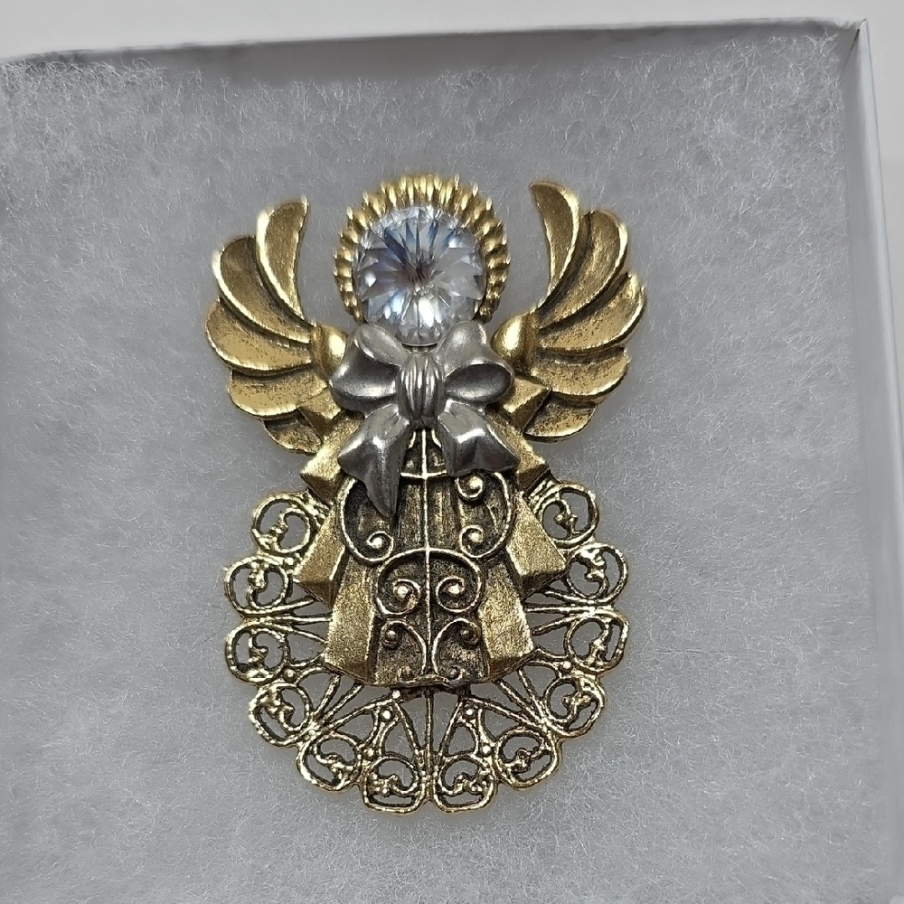 1996 Rosemary Nelson Gold Angel Brooch with Crystal Accent